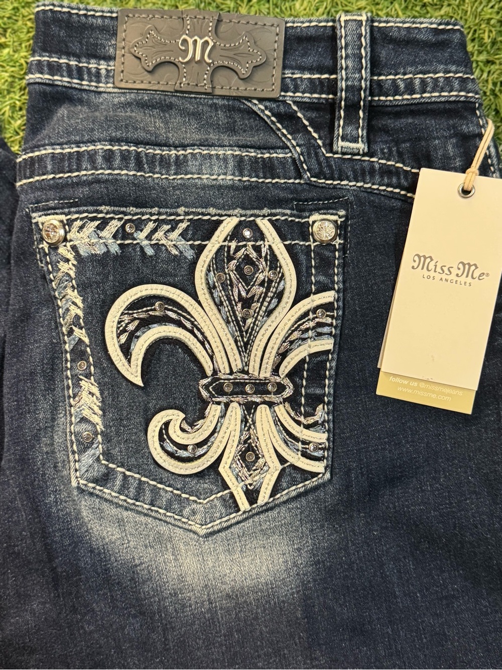 Miss Me Mid-Rise Bootcut Size 33x34 M3974B DK Blue ~NWT - Picture 3 of 9